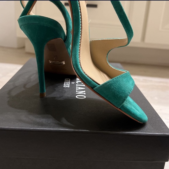 Guess Emerald Green Heels
